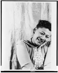 Ad:  230px-EllaFitzgeraldvv.jpg
Gsterim: 414
Boyut:  11.1 KB