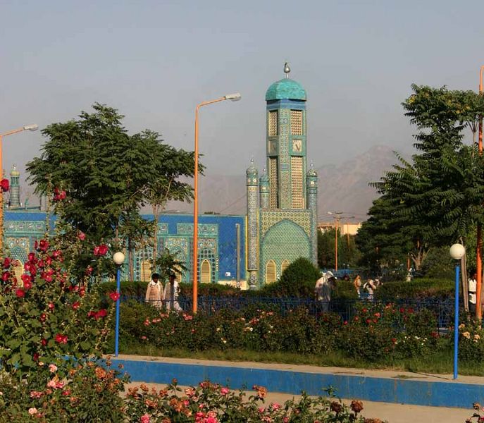 Ad: 687px-Mazar-e_Sharif_-_scene.jpg
Gösterim: 1037
Boyut: 112.8 KB