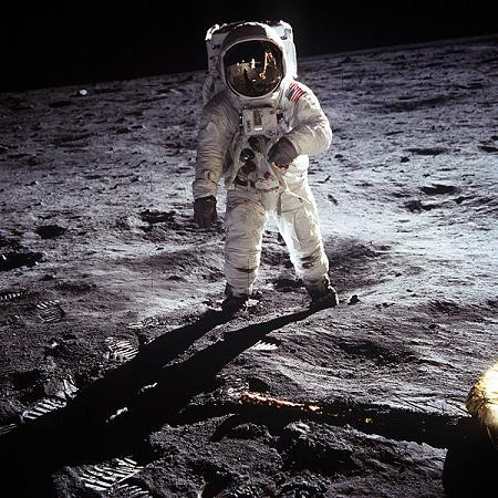 Ad: 600px-Aldrin_Apollo_11.jpg
Gösterim: 291
Boyut: 61.4 KB