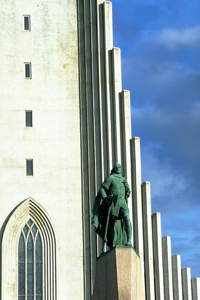 Ad: 399px-LeifurEriksonInFrontOfHalgrimmsKirkja.jpg
Gösterim: 465
Boyut: 40.5 KB