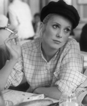 Ad: catherinedeneuve.jpg
Gösterim: 388
Boyut: 24.9 KB