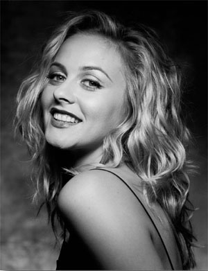 Ad: Alicia_Silverstone_main.jpg
Gösterim: 444
Boyut: 54.5 KB Ad: Alicia_Silverstone_main.jpg
Gösterim: 444
Boyut: 54.5 KB