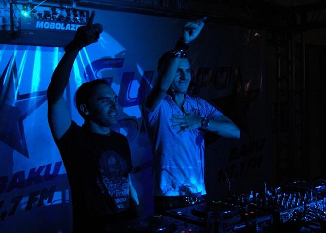 Ad: david_vendetta.jpg
Gösterim: 605
Boyut: 52.5 KB