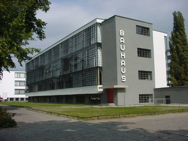 Ad:  Bauhaus.jpg
Gsterim: 474
Boyut:  122.1 KB