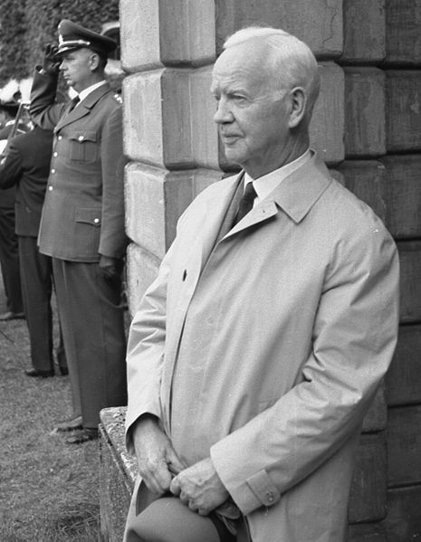 Ad:  Luebke.jpg
Gsterim: 352
Boyut:  46.8 KB