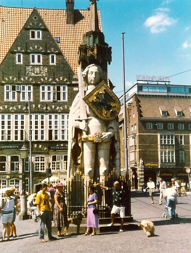 Ad:  Bremen_Roland.jpg
Gsterim: 668
Boyut:  75.6 KB