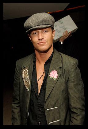 Ad:  Lane Garrison.jpg
Gsterim: 294
Boyut:  17.9 KB