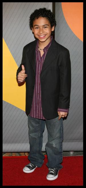 Ad: noahgray-cabey.jpg
Gösterim: 354
Boyut: 23.6 KB