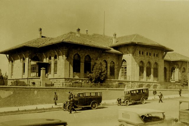 Ad:  ankara_eski_1.jpg
Gsterim: 4696
Boyut:  44.6 KB