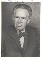 Ad: 180px-Portrait_of_Fritz_Albert_Lipmann_%281899-1986%29%2C_Biochemist_%282551001689%29.jpg
Gösterim: 212
Boyut: 8.0 KB
