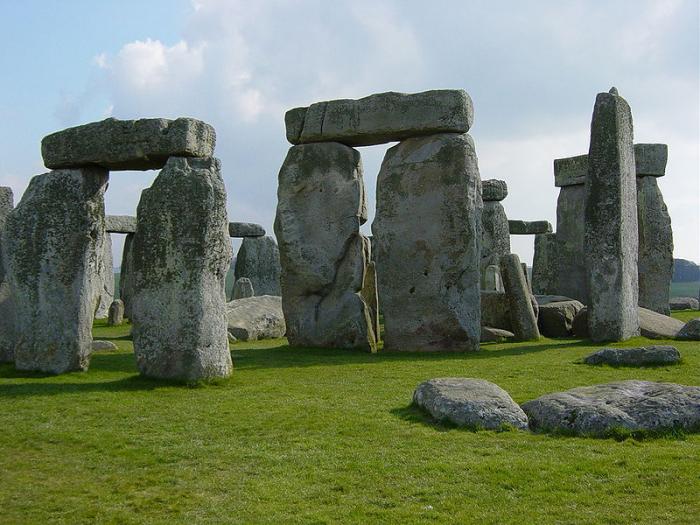 Ad: 800px-Stonehenge_Closeup.jpg
Gösterim: 1031
Boyut: 66.6 KB