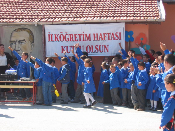 Ad: ilkogretim-haftasi.jpg
Gösterim: 617
Boyut: 120.4 KB