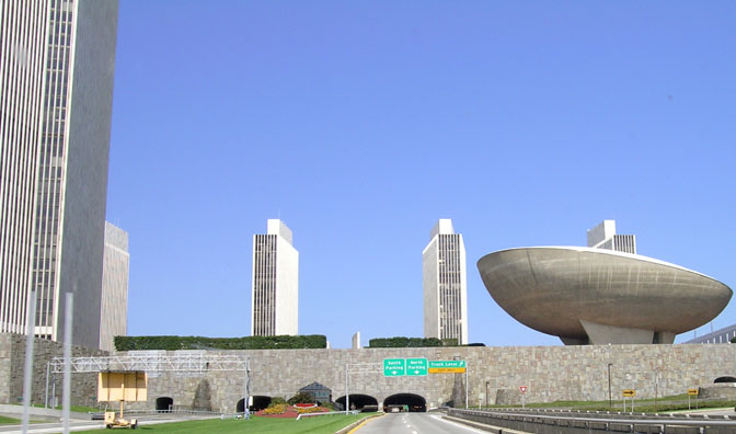 Ad:  Empire_State_Plaza_from_street.jpg
Gsterim: 448
Boyut:  64.8 KB