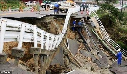 Ad: hh4.jpg
Gösterim: 391
Boyut: 37.0 KB