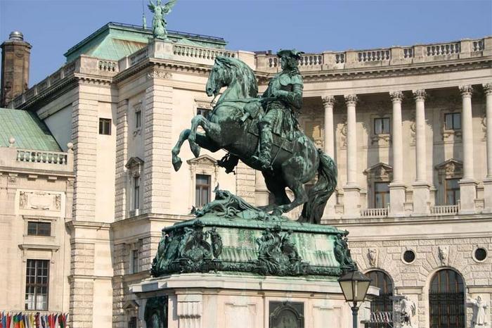 Ad: 800px-Wien_Prinz_Eugen_Reiterdenkmal_Heldenplatz.jpg
Gösterim: 480
Boyut: 72.6 KB Ad: 800px-Wien_Prinz_Eugen_Reiterdenkmal_Heldenplatz.jpg
Gösterim: 480
Boyut: 72.6 KB
