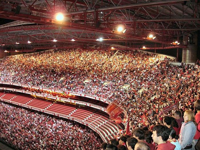 Ad: 800px-Estádio_da_Luz_2005.jpg
Gösterim: 220
Boyut: 129.7 KB