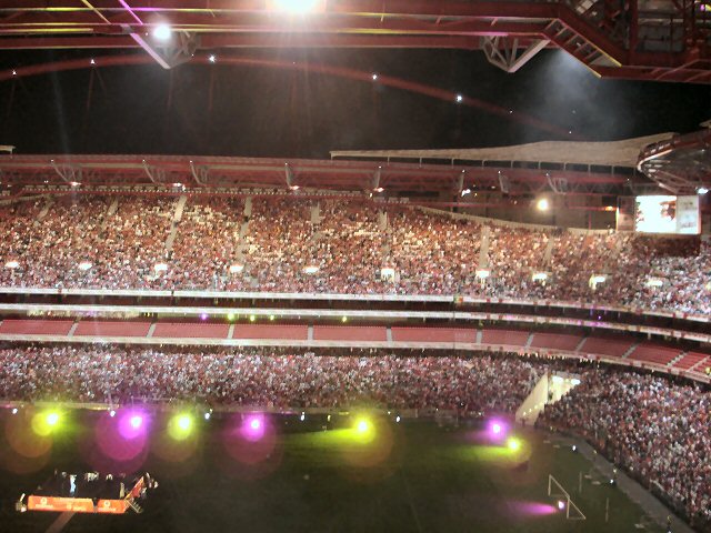 Ad: Estádio_da_Luz_2005_(2).jpg
Gösterim: 245
Boyut: 85.6 KB
