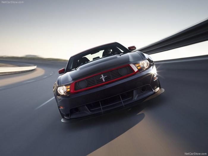 Ad:  Ford-Mustang_Boss_302_Laguna_Seca_2012_800x600_wallpaper_08.jpg
Gsterim: 128
Boyut:  27.3 KB