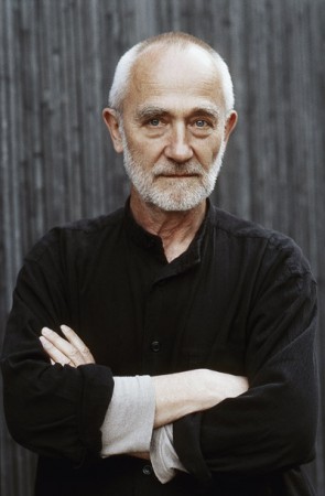 Ad:  8ebdf_193085846_peter-zumthor-295x450.jpg
Gsterim: 248
Boyut:  25.8 KB