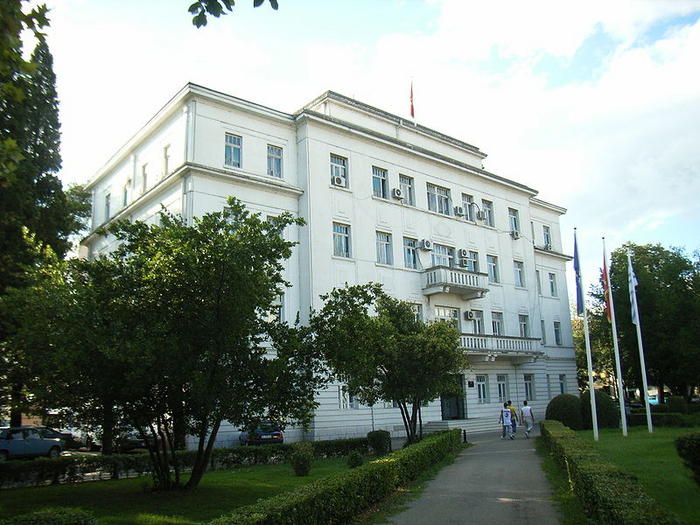 Ad: 800px-Podgorica_City_hall.jpg
Gösterim: 162
Boyut: 76.6 KB