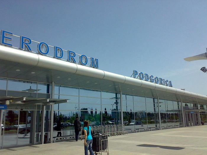 Ad: 800px-AerodromPodgorica.jpg
Gösterim: 143
Boyut: 49.0 KB