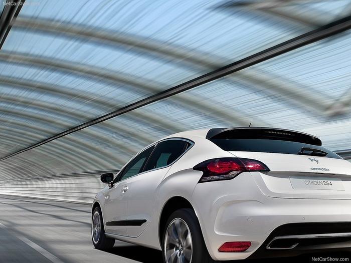 Ad:  Citroen-DS4_2012_800x600_wallpaper_0c.jpg
Gsterim: 208
Boyut:  55.9 KB