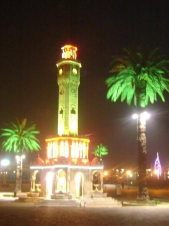 Ad:  saat-kulesi.jpg
Gsterim: 1051
Boyut:  18.5 KB