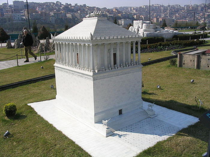 Ad: 800px-Miniaturk_Mausoleum_at_Halicarnassus.jpg
Gösterim: 229
Boyut: 84.6 KB