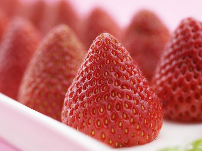 Ad:  strawberry-close-up-1024-768-6002.jpg
Gsterim: 301
Boyut:  39.2 KB