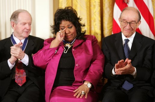 Ad:  Aretha_Franklin_honored_with_the_Presidential_Medal_of_Freedom.jpg
Gsterim: 254
Boyut:  45.9 KB