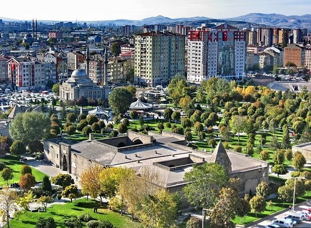 Ad:  Burhanettin_Akbas_Gevher_Nesibe_yuksek.jpg
Gsterim: 1187
Boyut:  150.1 KB