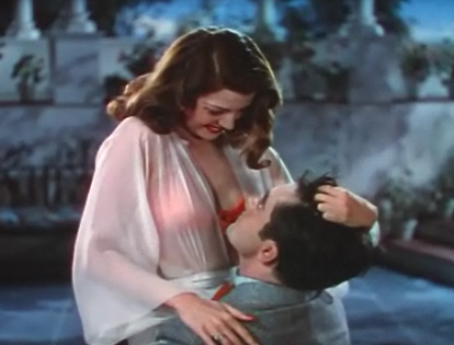 Ad:  Rita_Hayworth_and_Tyrone_Power_in_Blood_and_Sand_trailer.jpg
Gsterim: 623
Boyut:  125.5 KB