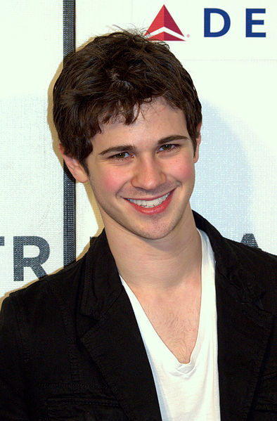 Ad:  394px-Connor_Paolo_at_the_2009_Tribeca_Film_Festival.jpg
Gsterim: 240
Boyut:  48.5 KB