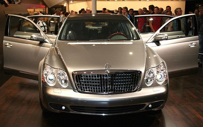 Ad:  800px-Maybach62_IAA_2005.jpg
Gsterim: 236
Boyut:  55.7 KB