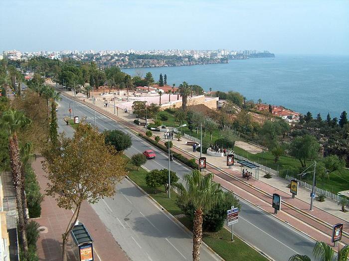 Ad:  800px-Antalya_Konyaalti_street.jpg
Gsterim: 323
Boyut:  79.1 KB