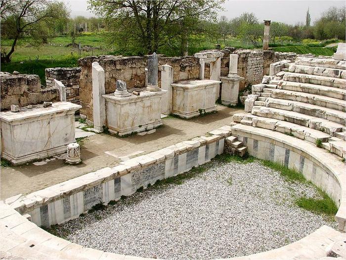 Ad:  799px-Bouleuterion01.jpg
Gsterim: 544
Boyut:  119.0 KB