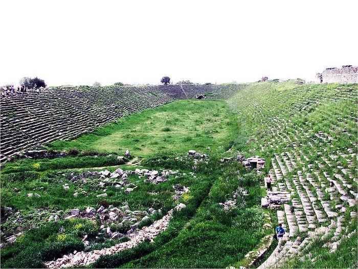 Ad:  799px-Stadyum01.jpg
Gsterim: 504
Boyut:  112.0 KB