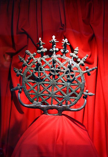 Ad:  415px-Sundisk_Alacahoyuk.jpg
Gsterim: 376
Boyut:  52.3 KB