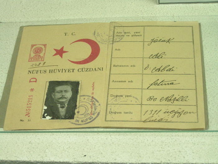 Ad:  cuzux1.jpg
Gsterim: 1819
Boyut:  50.7 KB