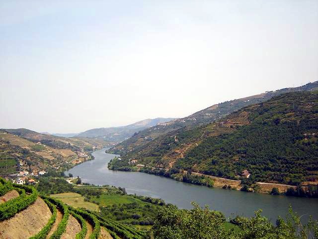 Ad:  Rio_douro_(edit).jpg
Gsterim: 151
Boyut:  54.6 KB