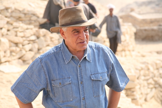 Ad: Zahi_Hawass.jpg
Gösterim: 354
Boyut: 104.5 KB