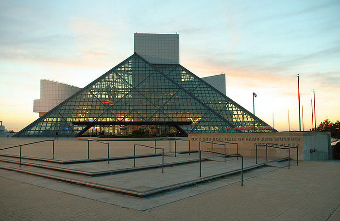 Ad: 800px-Rock-and-roll-hall-of-fame-sunset.jpg
Gösterim: 159
Boyut: 58.1 KB Ad: 800px-Rock-and-roll-hall-of-fame-sunset.jpg
Gösterim: 159
Boyut: 58.1 KB