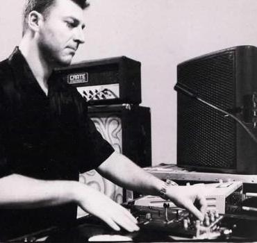 Ad:  DJ_Lethal.jpg
G�sterim: 140
Boyut:  19.1 KB