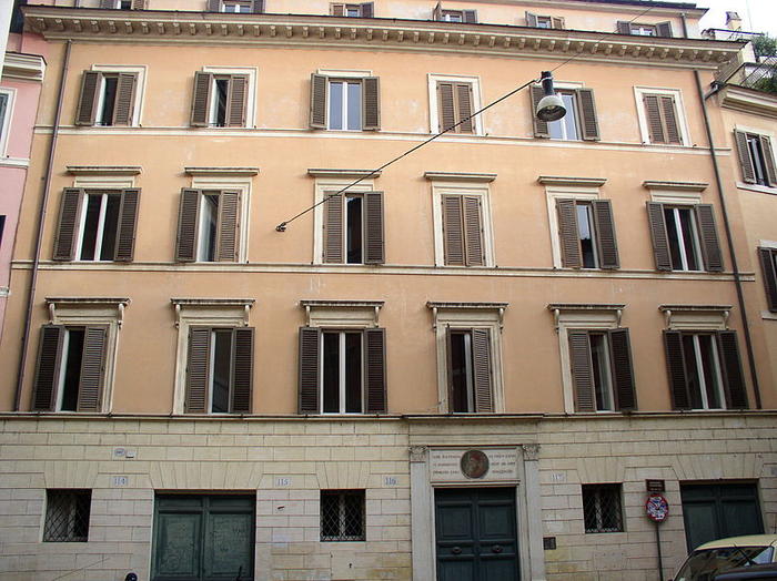 Ad: 800px-Skanderbeg_Pallace.jpg
Gösterim: 709
Boyut: 78.6 KB