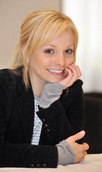 Ad: Georgia_Moffett.jpg
Gösterim: 486
Boyut: 30.6 KB