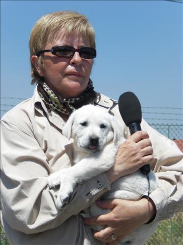 Ad:  Nuray Ylmaz ve kuu kuu.jpg
Gsterim: 6353
Boyut:  32.0 KB