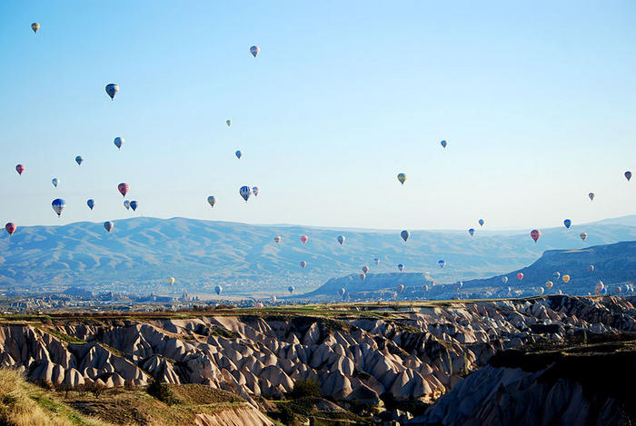Ad: 800px-CappadociaBalloons.jpg
Gösterim: 1042
Boyut: 66.7 KB