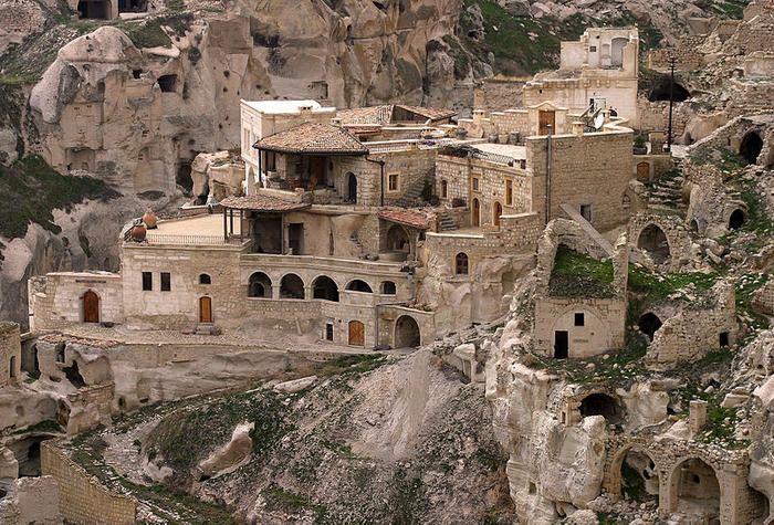 Ad:  800px-House_in_Cappadocia_22.jpg
Gsterim: 851
Boyut:  119.2 KB
