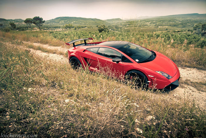 Ad:  arazideki araba.jpg
Gsterim: 371
Boyut:  123.7 KB