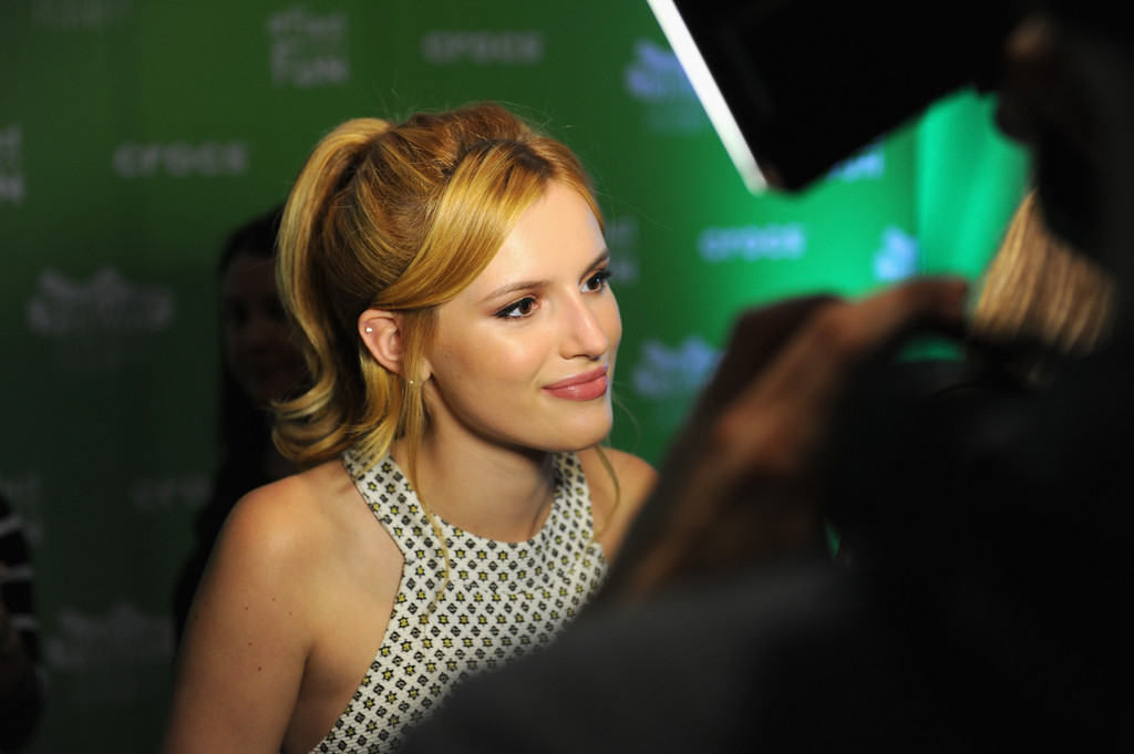 Ad:  Bella+Thorne+Celebs+Attend+Crocs+Funway+Event.jpg
Gsterim: 261
Boyut:  115.7 KB